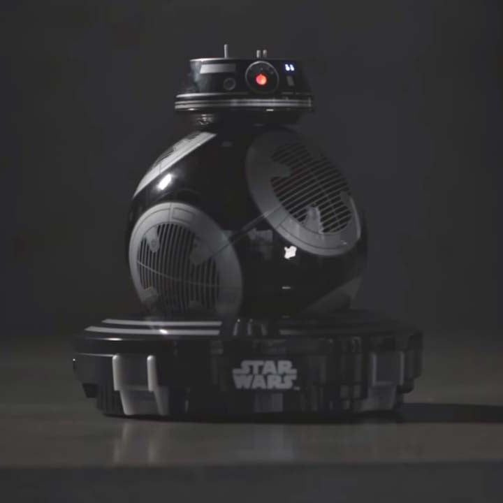 MORE: 'Star Wars' Fave BB-8 Has an Evil Twin in 'The Last Jedi' -- Meet BB-9E!