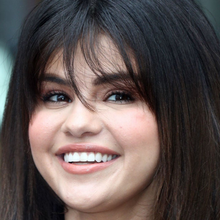 Selena Gomez Sings to Fans Before Revealing She’s Taking a Social Media Break