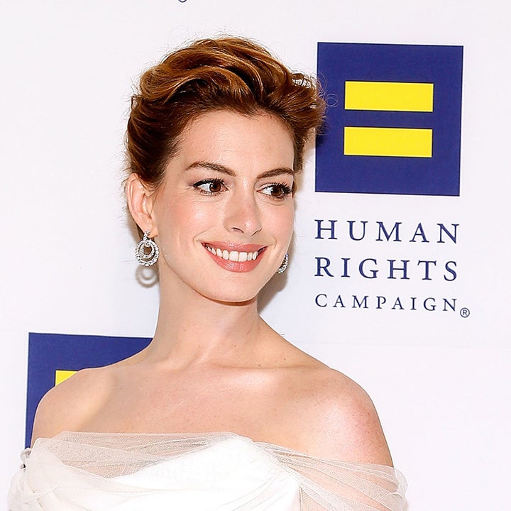 Anne Hathaway Red Hair(01)