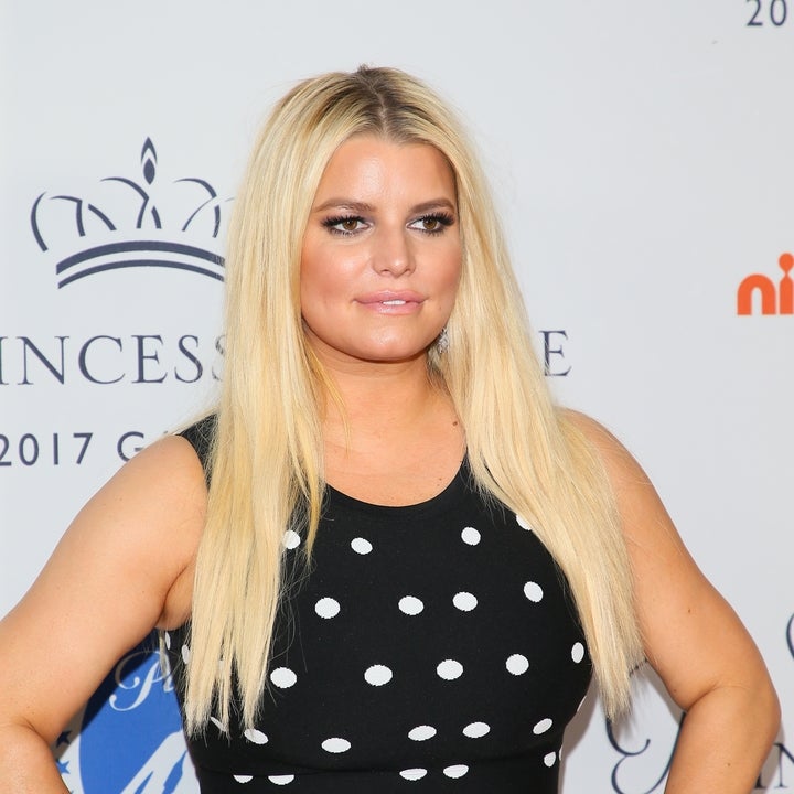 Jessica Simpson Finally Finds a Remedy for Her Extremely Swollen Feet