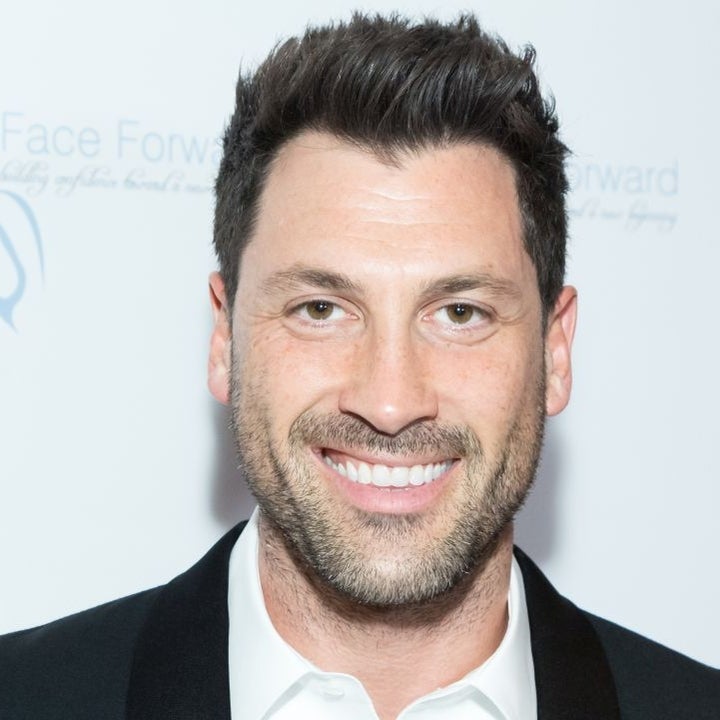 Maksim Chmerkovskiy Decorated His Christmas Tree Naked -- See the Pic!