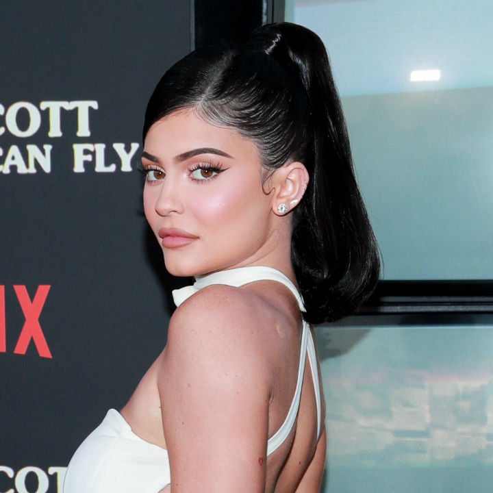 Kylie Jenner Shares a Fresh-Faced Selfie While Staying Makeup-Free During Quarantine 