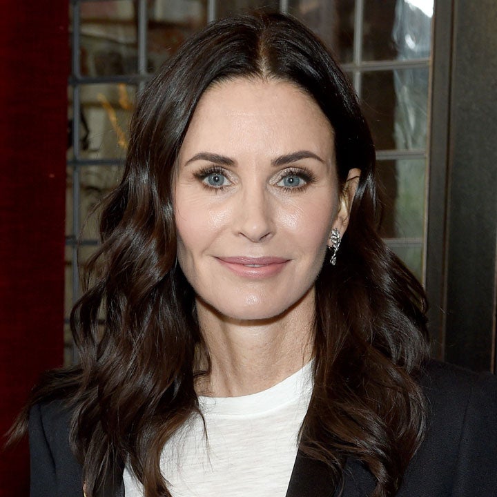 Watch Courteney Cox’s 15-Year-Old Daughter Do Her Makeup in Quarantine