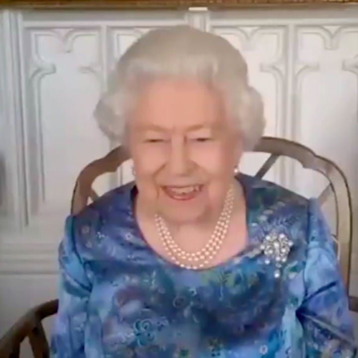 Queen Elizabeth Giggles While Talking to Jamaican Bobsledder