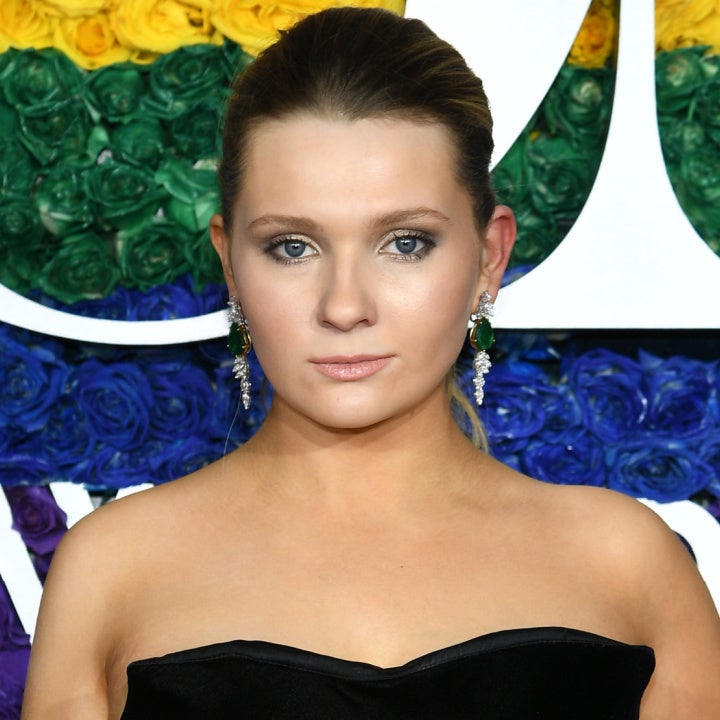 Abigail Breslin Mourns Father's Death After Battle With COVID-19