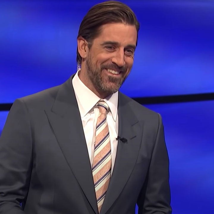 Aaron Rodgers Pays Tribute to Alex Trebek During Jeopardy!' Debut