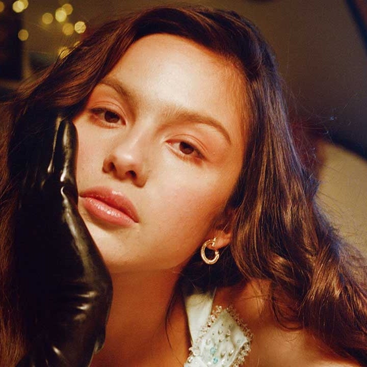 Olivia Rodrigo Takes a Selfie With Her Idol Taylor Swift at the 2021