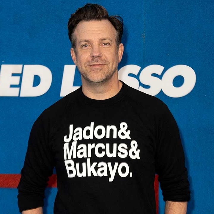 Jason Sudeikis Wears Names of English Soccer Players Who Faced Racism
