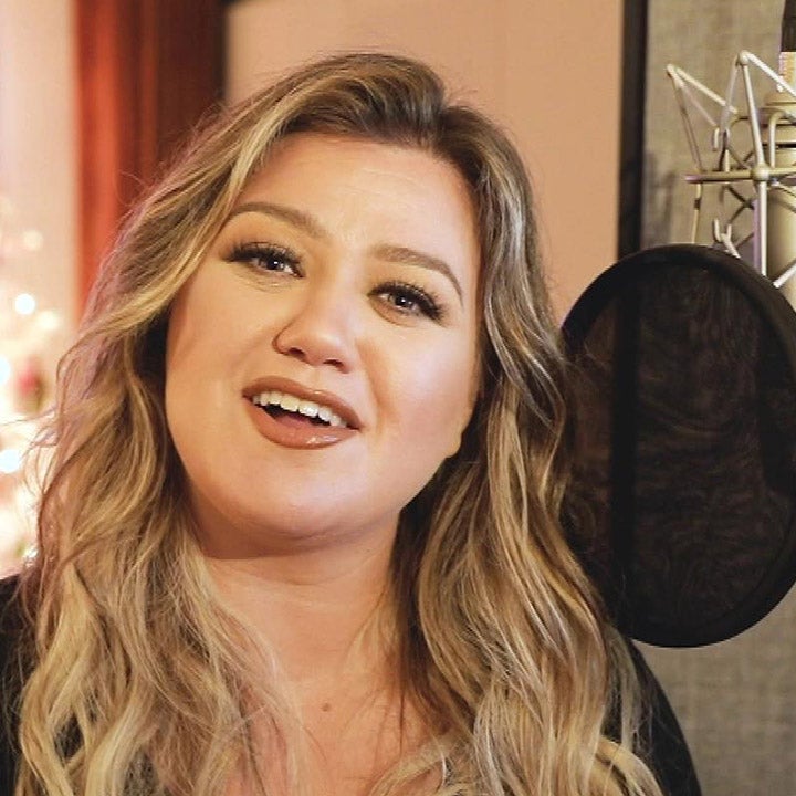 Kelly Clarkson Shares the Inspiration for New Breakup Christmas Song