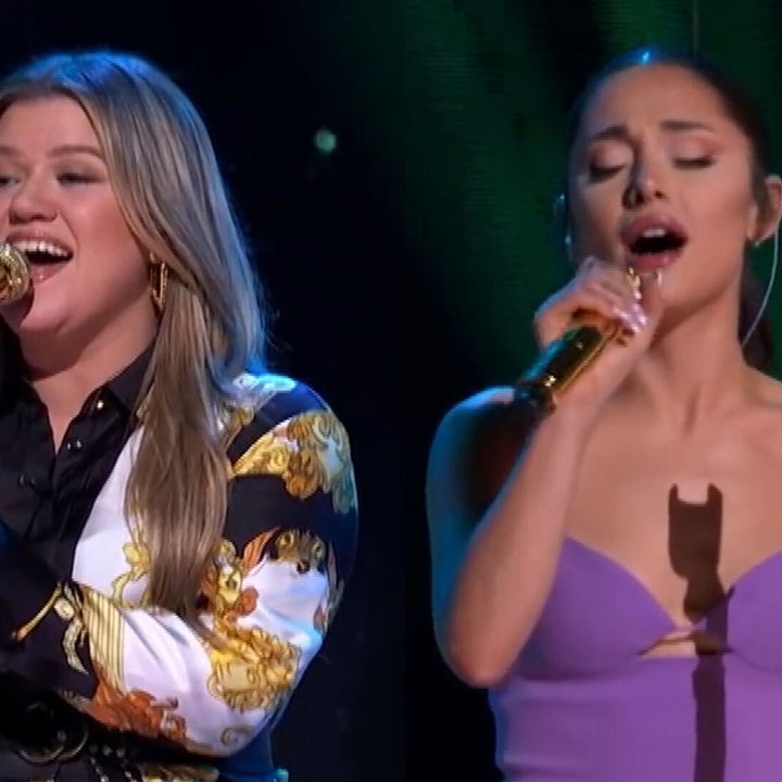 Kelly Clarkson & Ariana Grande on Not Rehearsing for Christmas Special