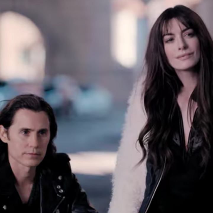 Watch Anne Hathaway and Jared Leto in New 'WeCrashed' Trailer
