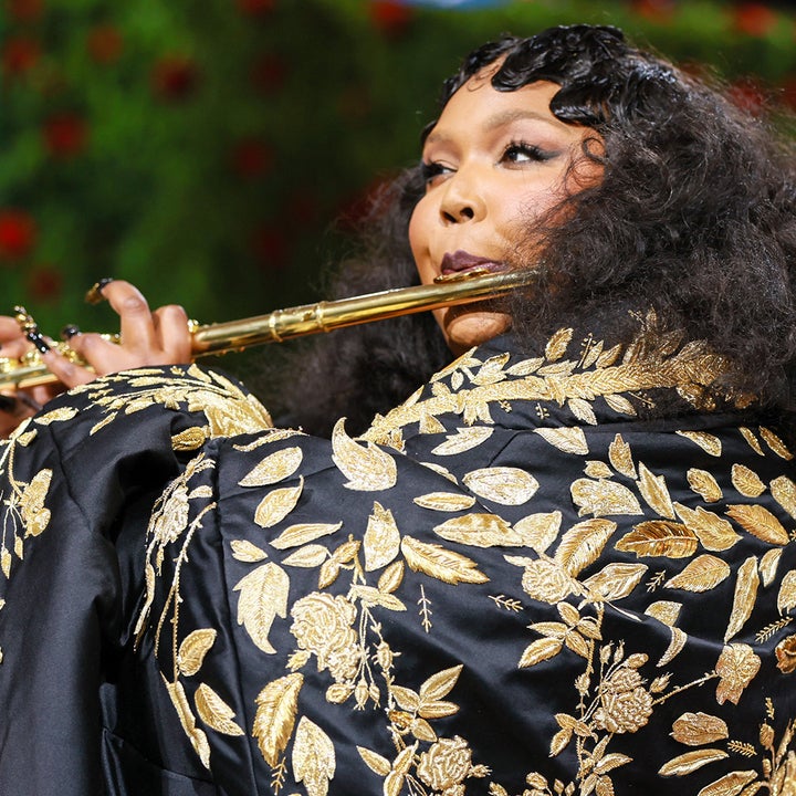Met Gala 2022: Lizzo Pulls Out Her Flute and Plays It on the Carpet! 