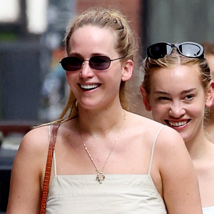Jennifer Lawrence Is Twinning With a Stranger on the Street in NYC