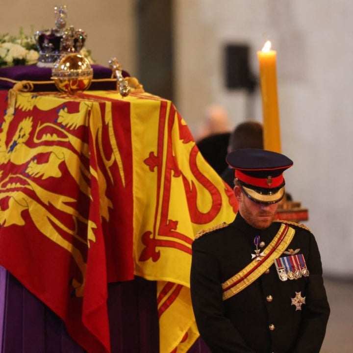 Prince Harry, William, Queen's Grandchildren Stand Vigil at Her Coffin
