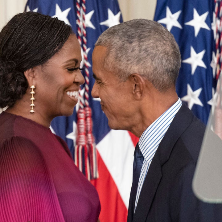 Barack, Michelle Obama Celebrate 30th Wedding Anniversary
