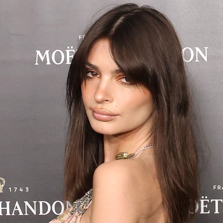 Emily Ratajkowski Joined a Dating App is Looking for a 'Lady Crush'