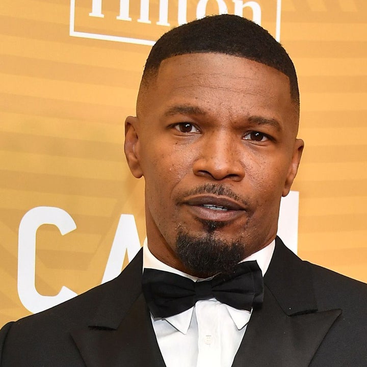 Jamie Foxx Seen Helping a Woman in Chicago After Hospitalization 