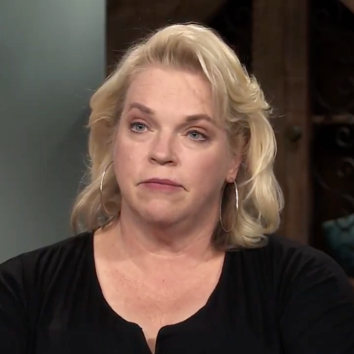 Sister Wives' Star Janelle Brown in Tears in Wake of Kody Brown Split:  'Financially I Have Nothing' | Entertainment Tonight