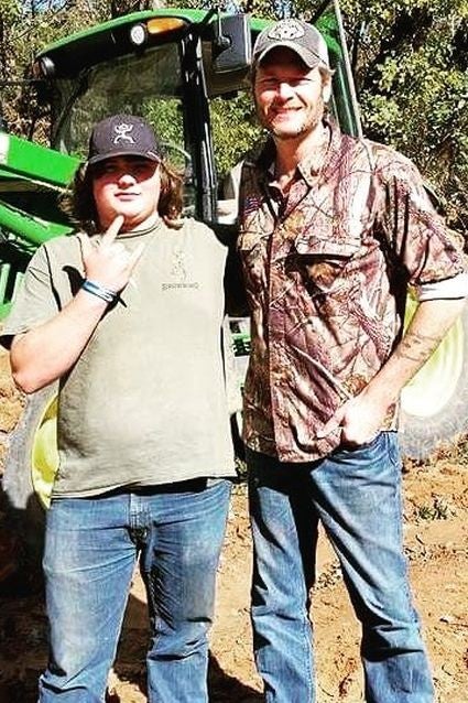 Blake Shelton Hunting