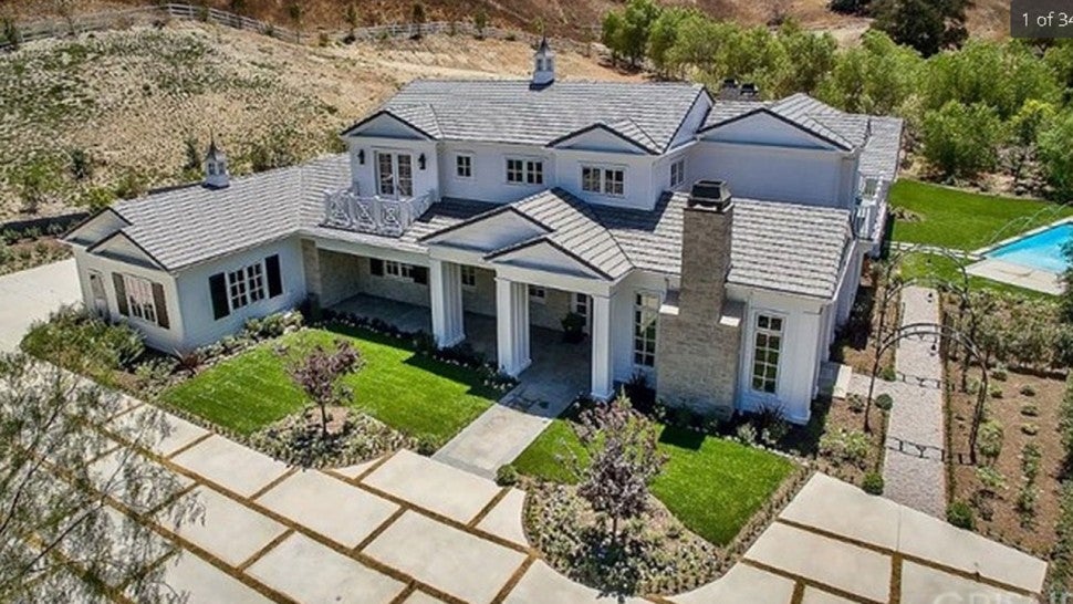 Kylie Jenner Moving Out of $2.7 Million Home and Into $6 Million ...