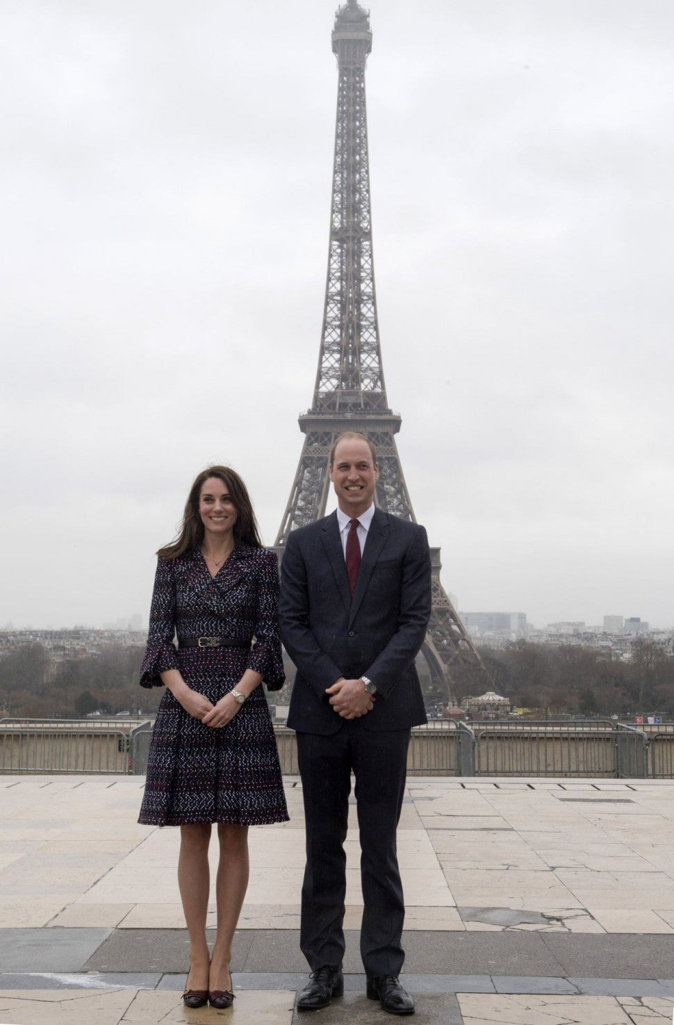 Kate Middleton and Prince William Pose for Pics in Front of Eiffel Tower,  Look More in Love Than Ever! | Entertainment Tonight