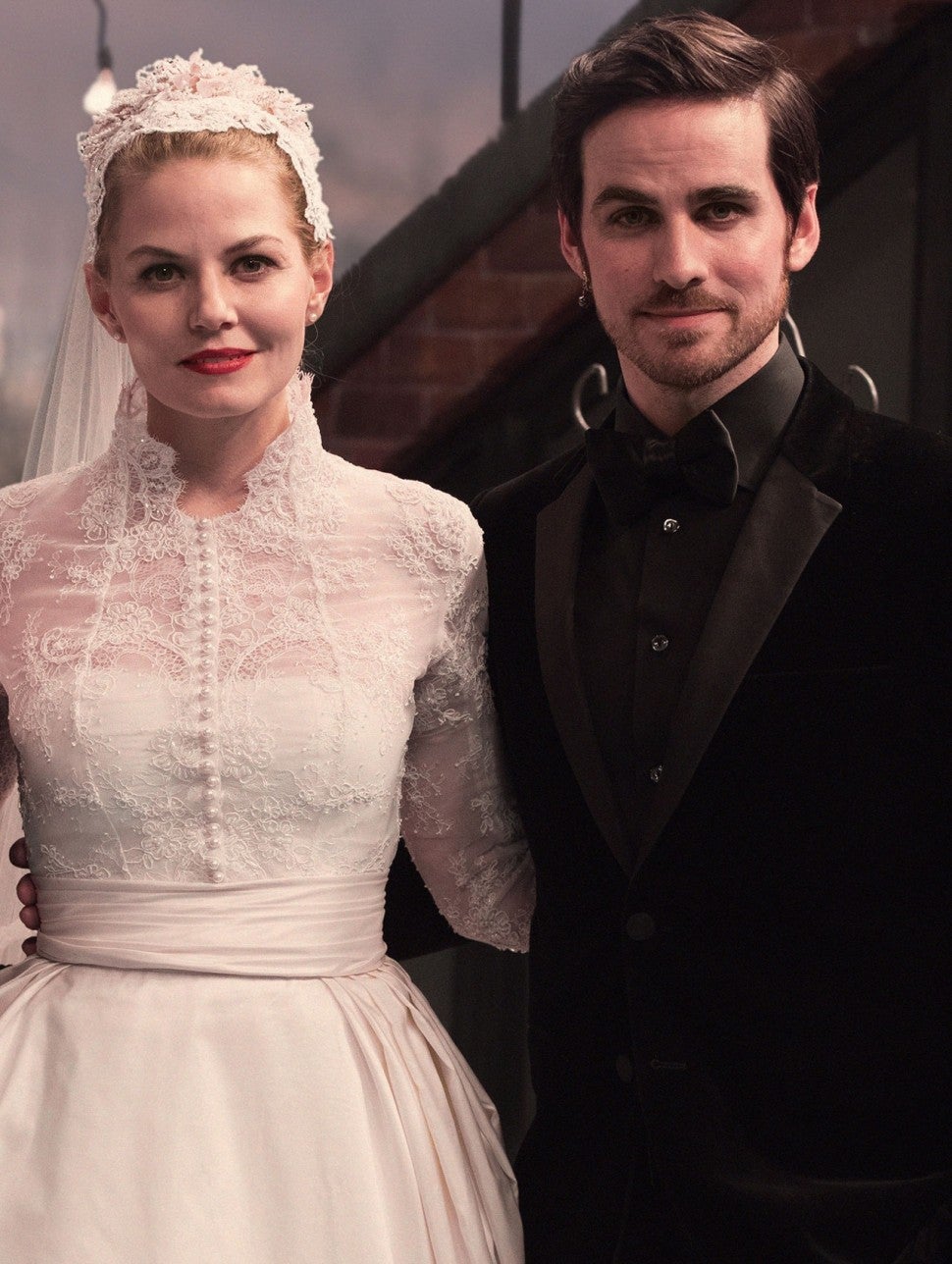 EXCLUSIVE The 8 Biggest Secrets From Hook & Emma's 'Once Upon a ...