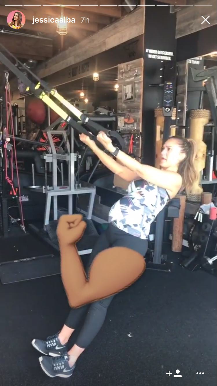 Jessica Alba working out