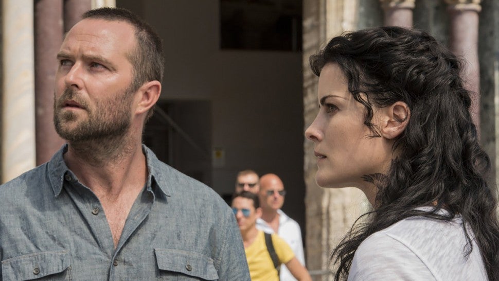 Blindspot Cast Break Down Every Season 3 Premiere Bombshell Including That Final Twist Exclusive Entertainment Tonight By rebecca iannucci / october 27 2017, 6:03 pm pdt. blindspot cast break down every season