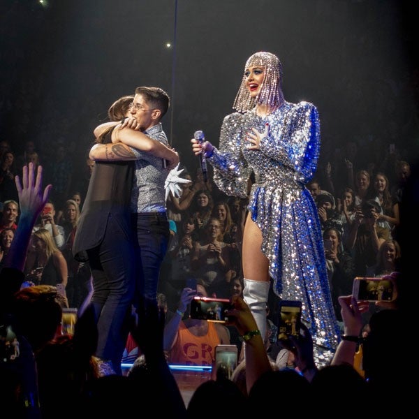 Katy Perry helps fans get engaged