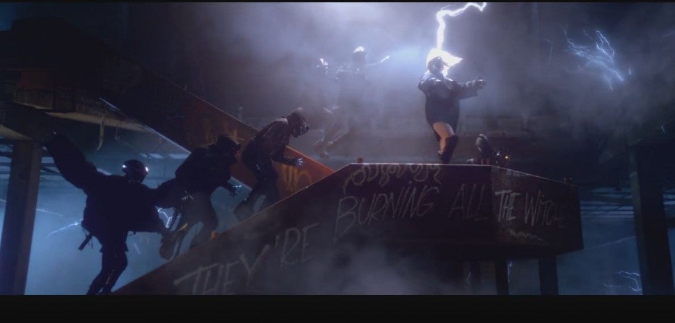 They're burning all the witches, Taylor Swift