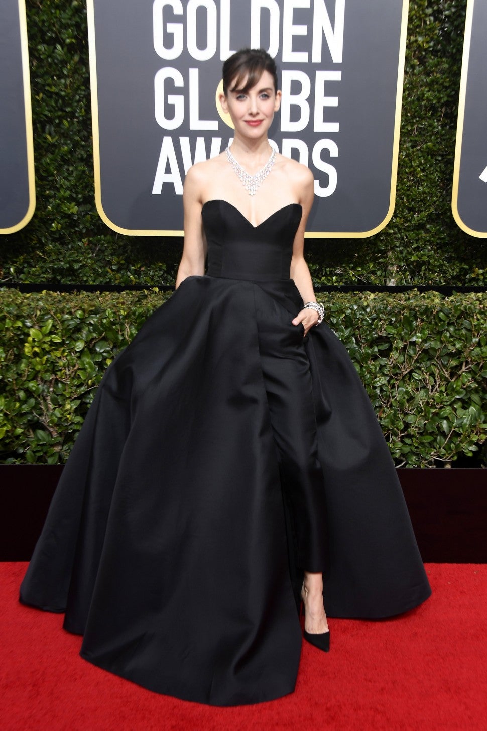 Alison Brie at 2018 Golden Globes