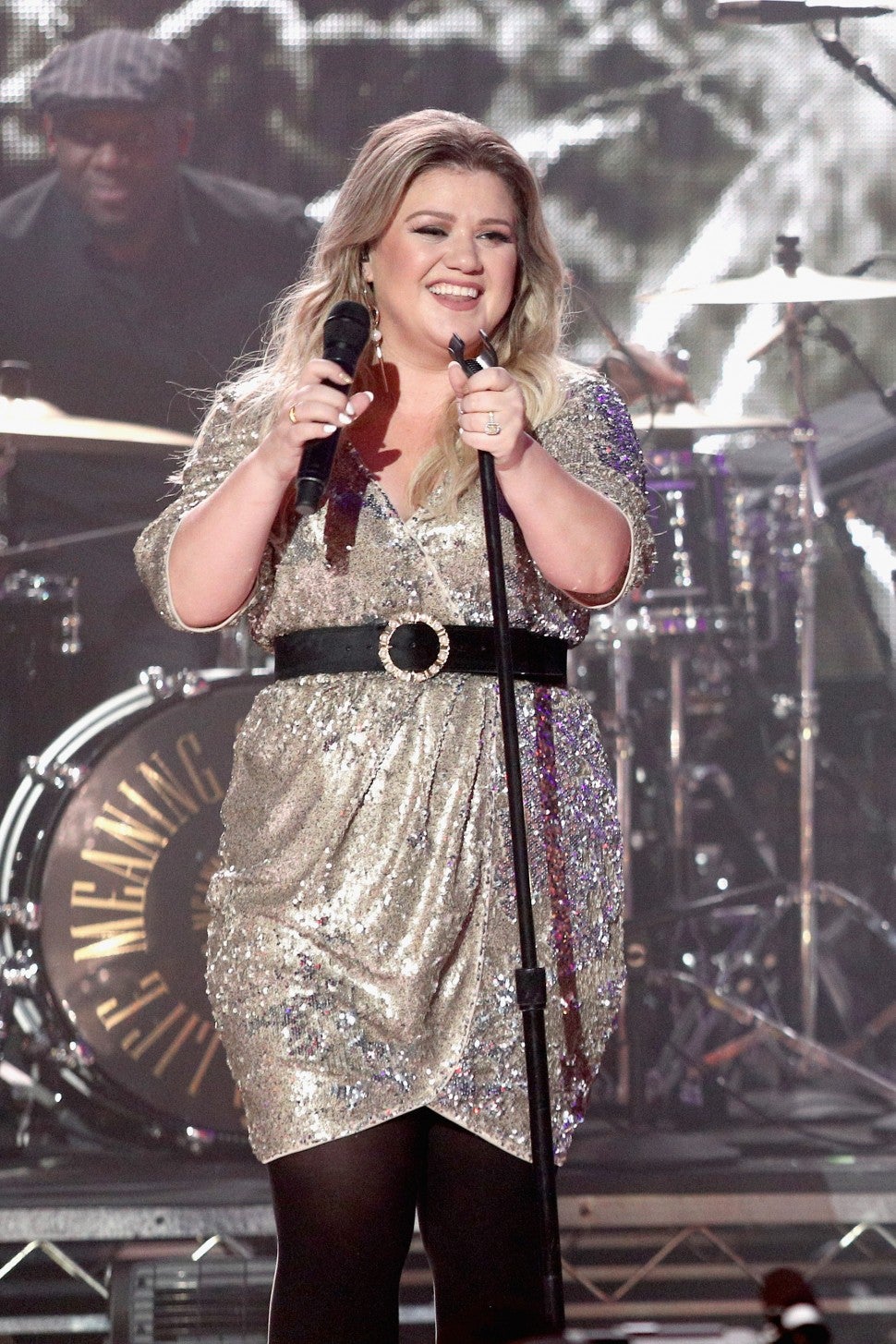 Kelly Clarkson performs on NYE