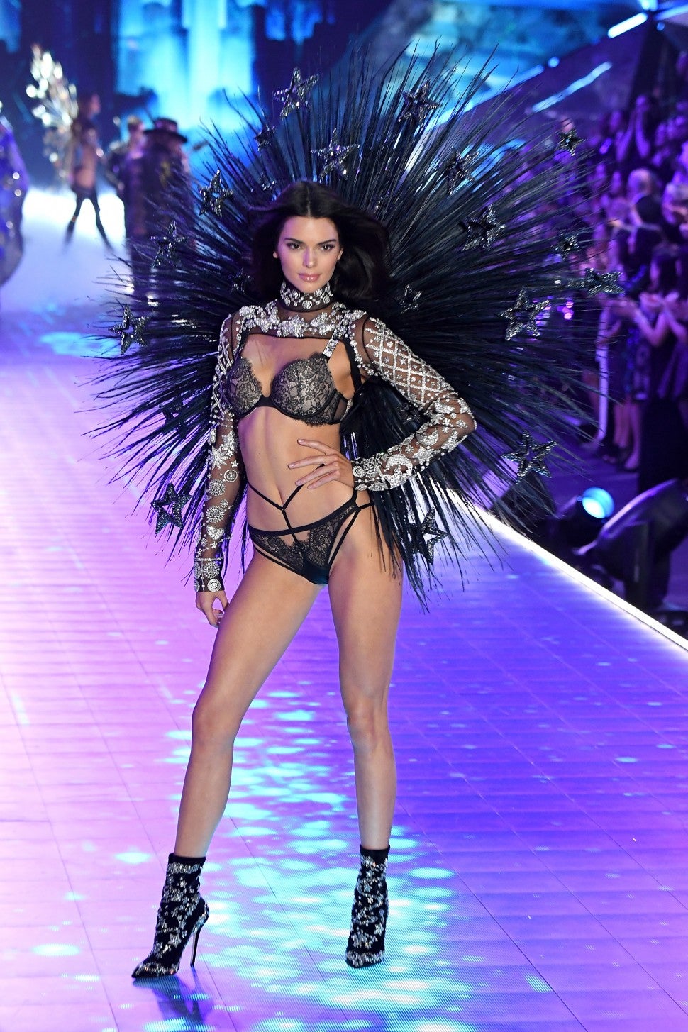 kendall_jenner_gettyimages-1059371568.jpg
