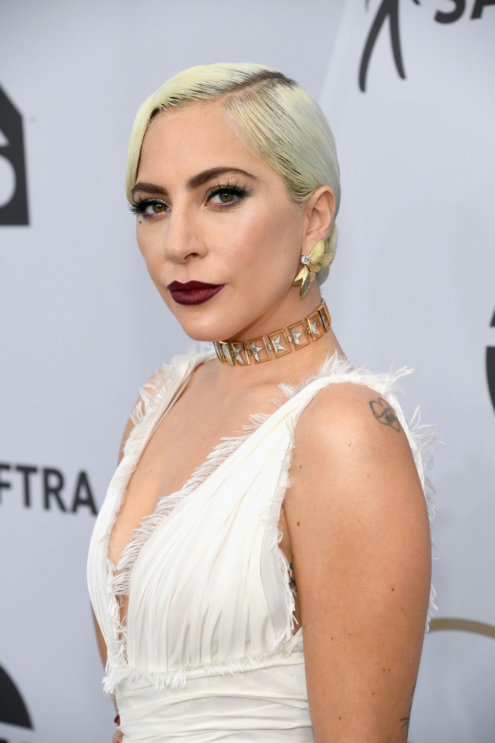Lady Gaga SAG Awards dark lips
