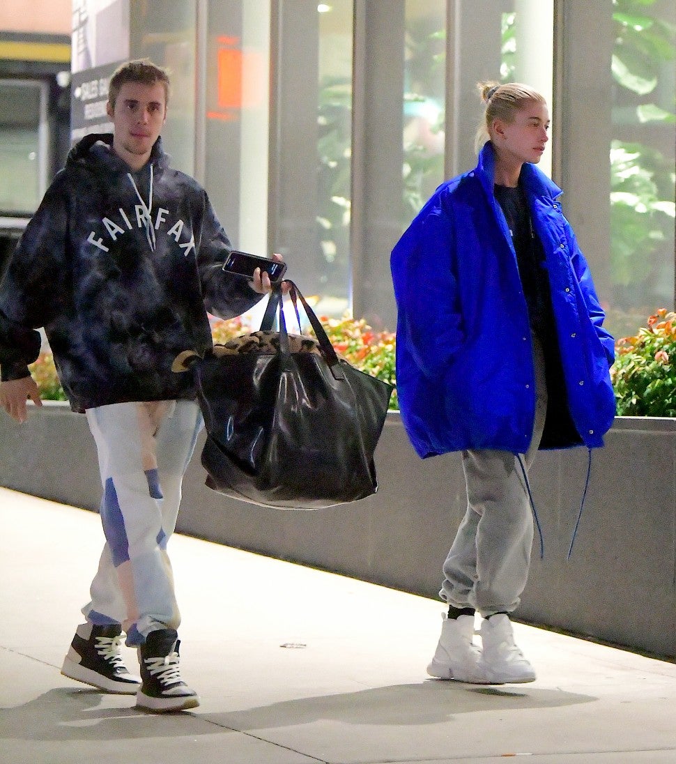 Justin Bieber and Hailey Baldwin were spotted back together in NYC on Sunday night, after spending the week apart. 
