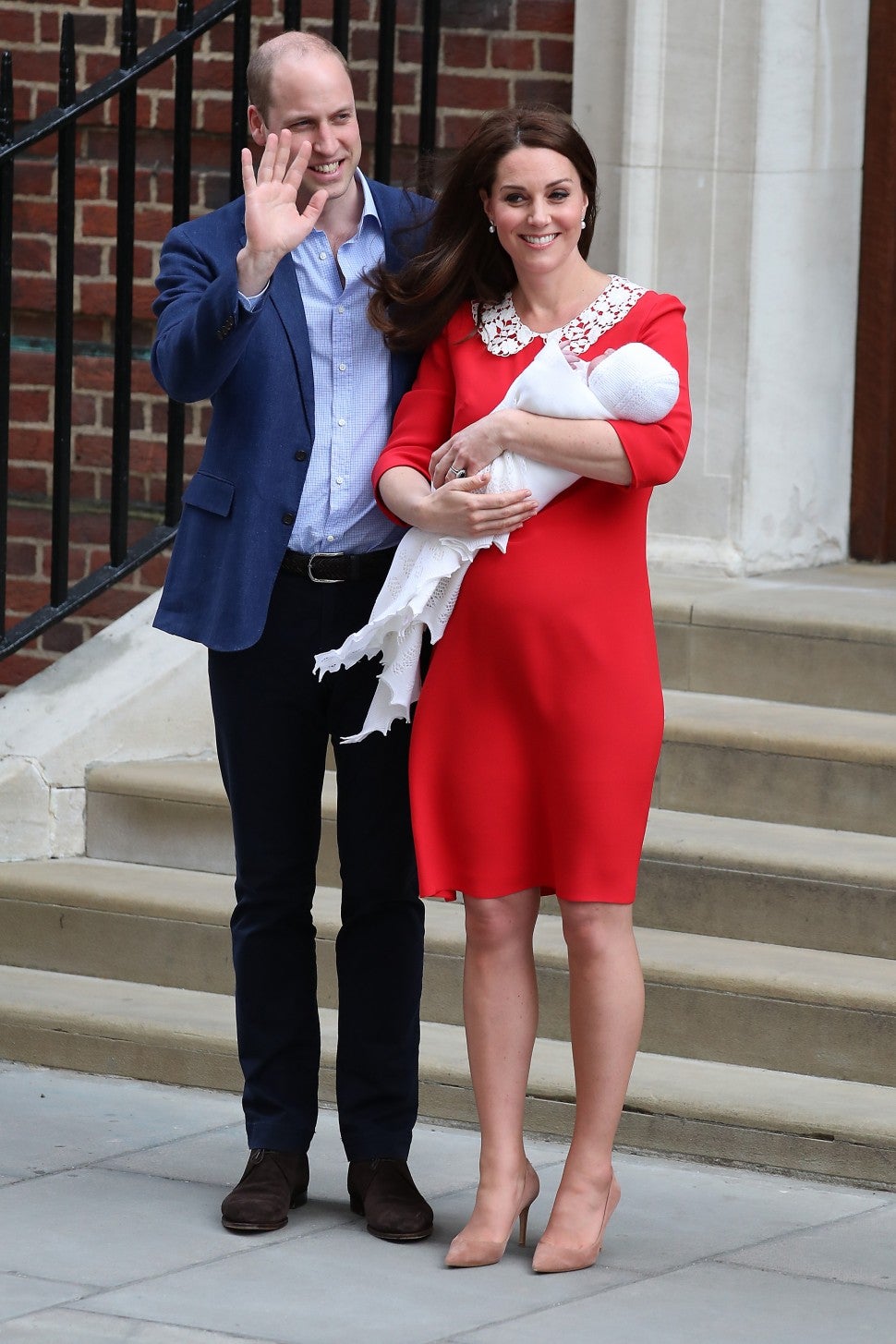 Kate Middleton and Prince William introduce Prince Louis