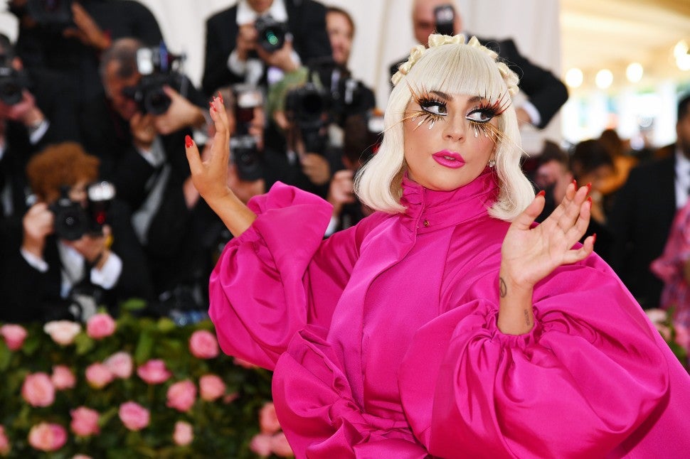 LAdy Gaga Makeup 2019 met gala