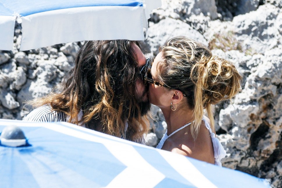 Heidi Klum Kisses Husband Tom Kaulitz