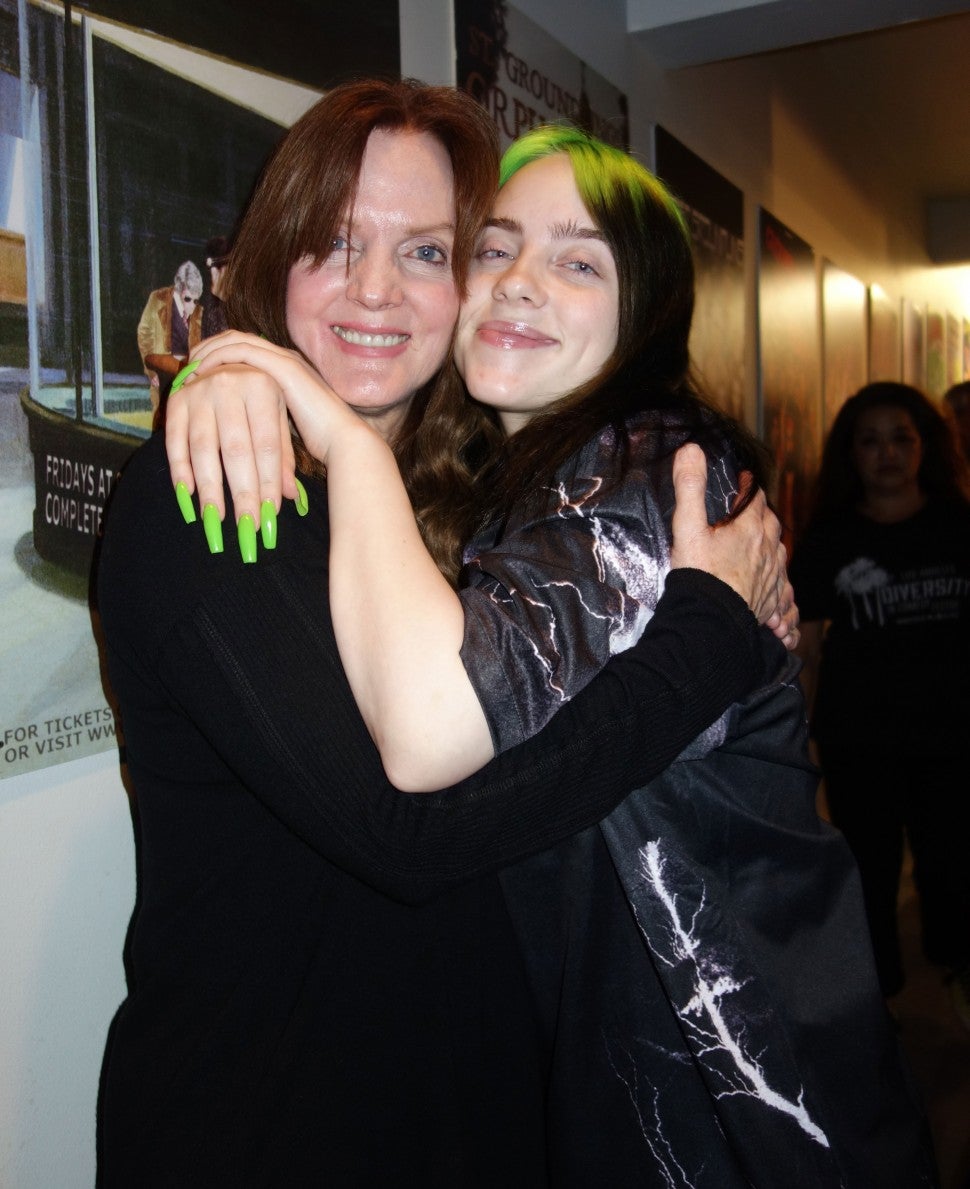 billie eilish and her mom at the groundlings