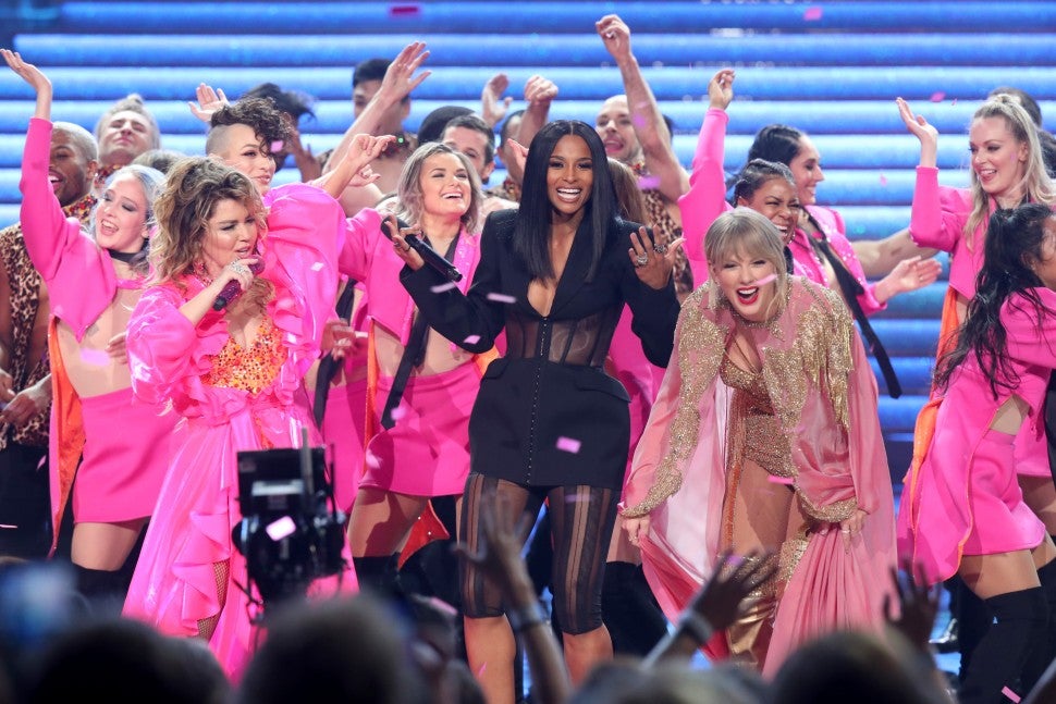 Ciara, Taylor Swift and Shania Twain onstage at 2019 AMAs