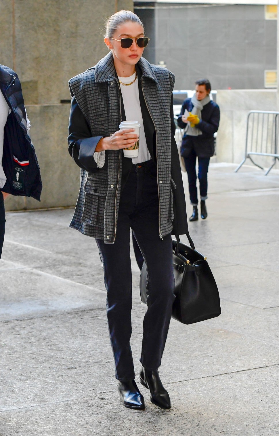 Gigi Hadid arrives at Manhattan Criminal Court on January 16