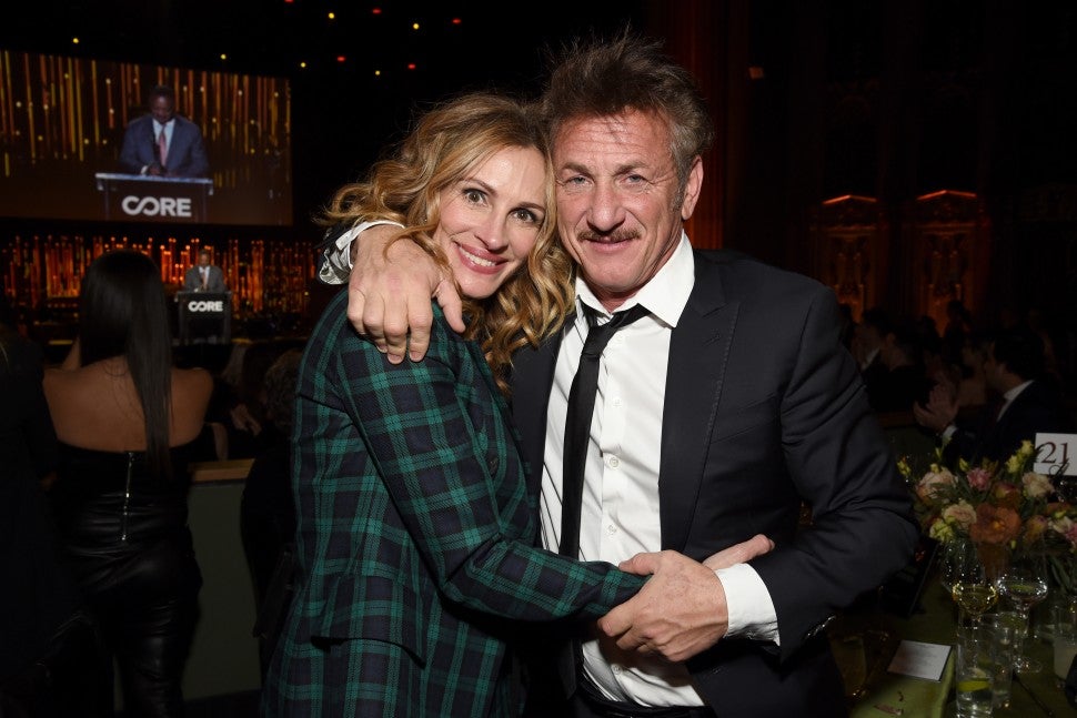 Julia Roberts Poses for Rare Photo With Husband Daniel Moder