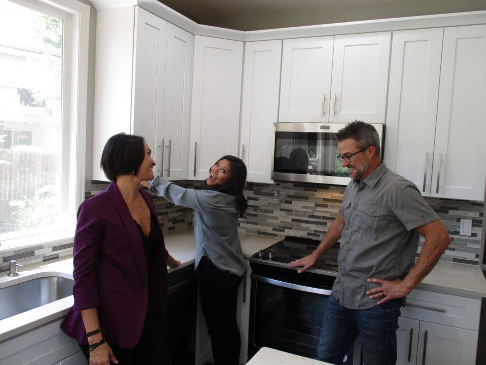 Lori, Geli and Brian on 'House Hunters'