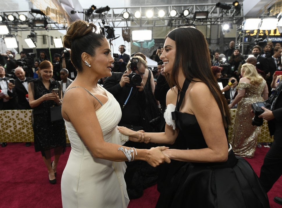  Penelope Cruz and Salma Hayek attend the 92nd Annual Academy Awards at Hollywood and Highland on February 09, 2020 in Hollywood, California.