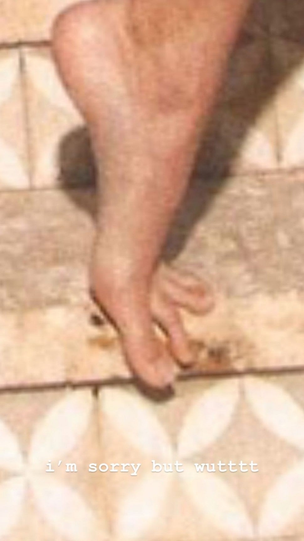 Kendall Jenner foot