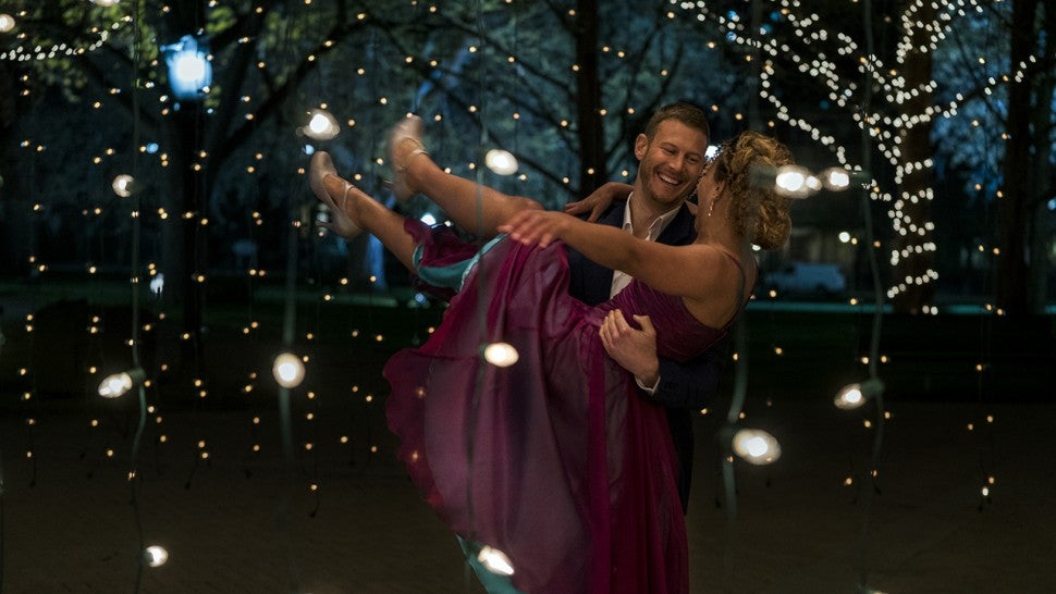 Umbrella Academy Season 2 Spoilers Cast Talks Finale Shocker And What Comes Next Exclusive Entertainment Tonight