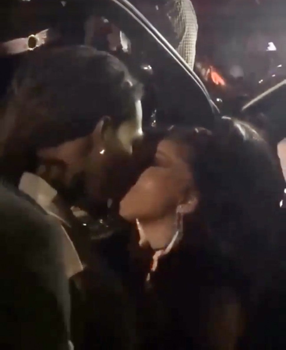 ardi B and Offset appeared to reconcile at her Vegas Bday bash, after he bought her a Rolls Royce Truck. They shared a kiss as onlookers snapped pics of the pair who havent been seen together since she filed for Divorce