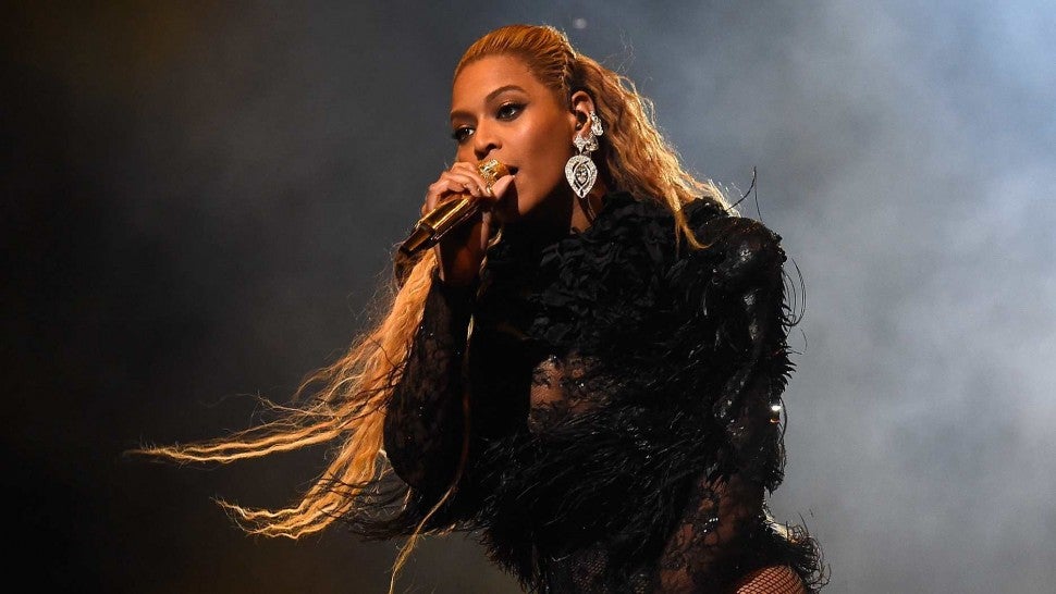  Beyonce performs onstage during the 2016 MTV Video Music Awards at Madison Square Garden on August 28, 2016 in New York City. 
