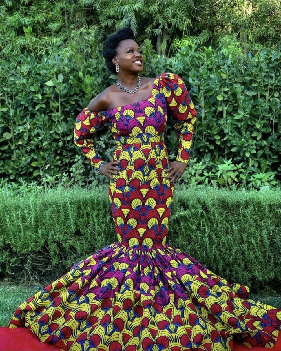 Viola Davis Makes a Statement in Stunning African Print Dress at 2021  Golden Globes | Entertainment Tonight