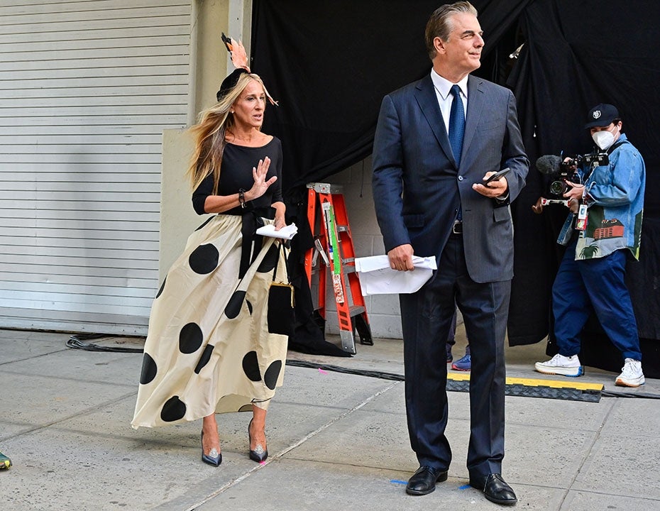 Sarah Jessica Parker and Chris Noth seen on the set of "And Just Like That..." the follow up series to "Sex and the City" in Chelsea on August 02, 2021 in New York City. 